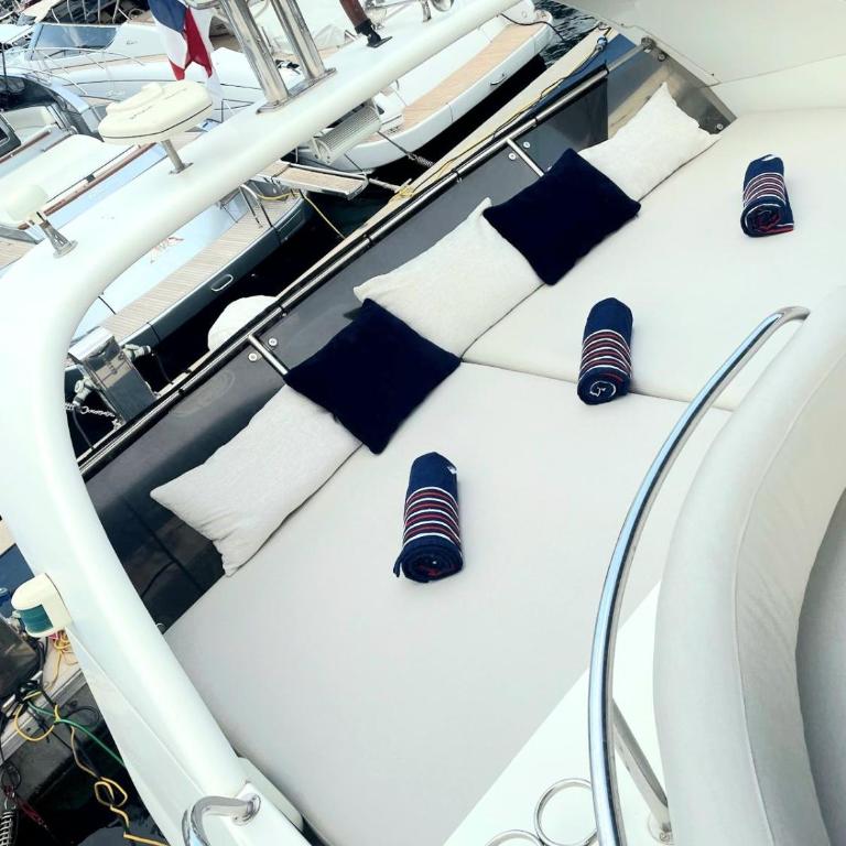 Yacht Experience in Monaco Harbour - Mobile Home - 13