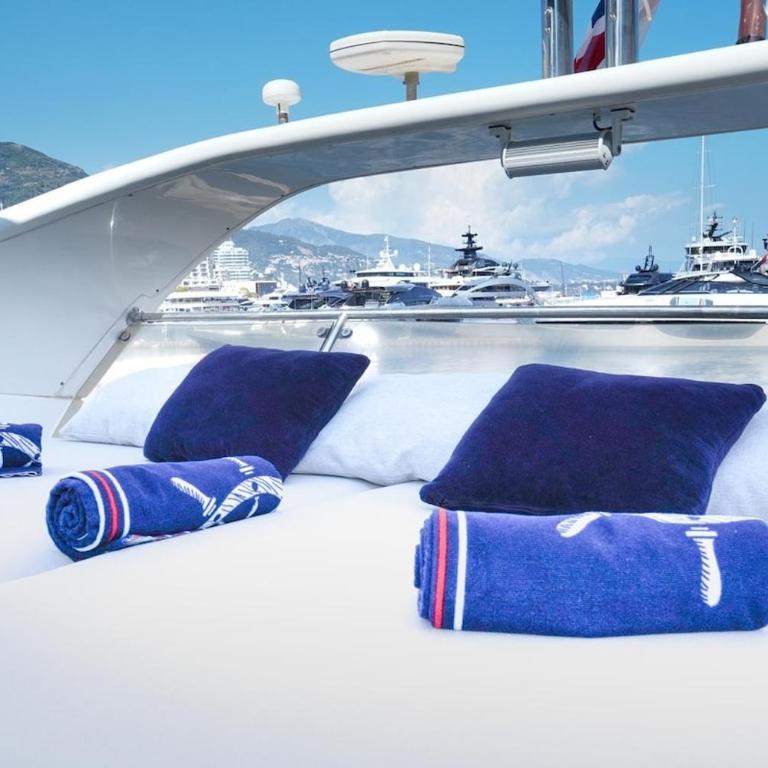 Yacht Experience in Monaco Harbour - Mobile Home - 16