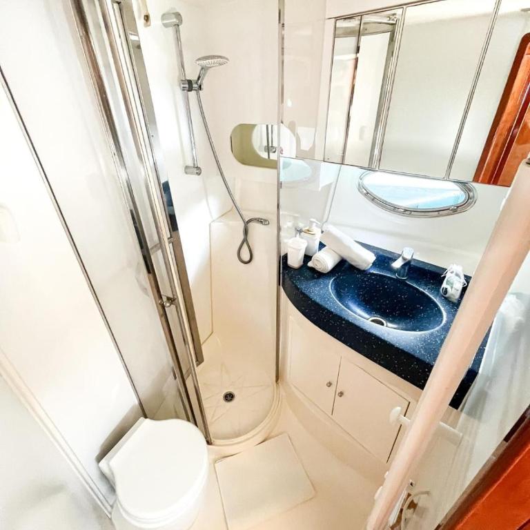 Yacht Experience in Monaco Harbour - Mobile Home - 19
