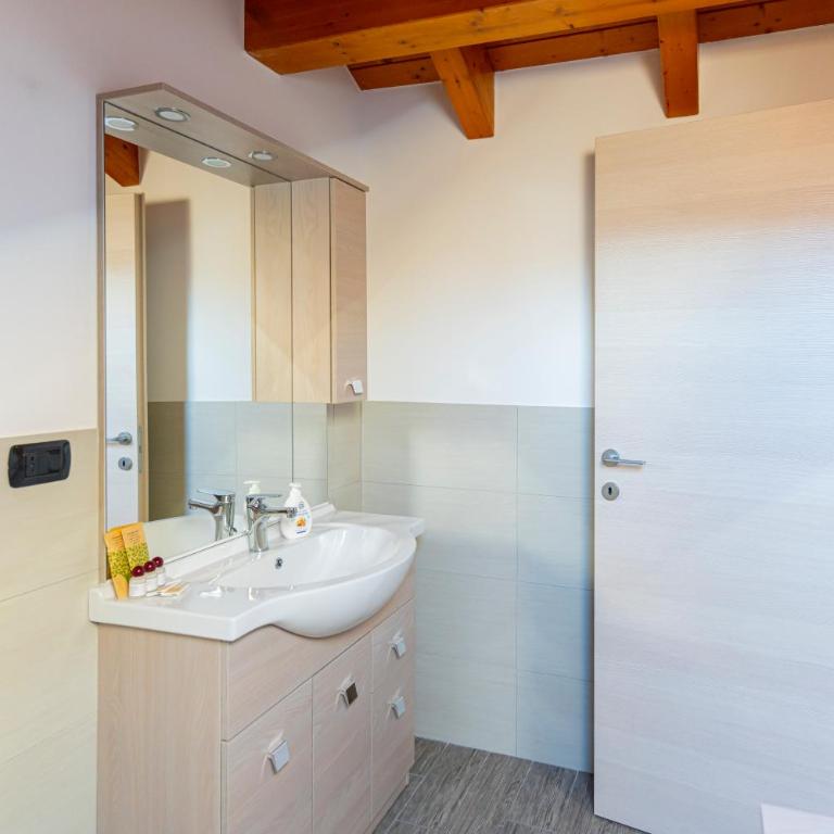 Gin's House - Appartamento con 2 Camere da Letto - 63