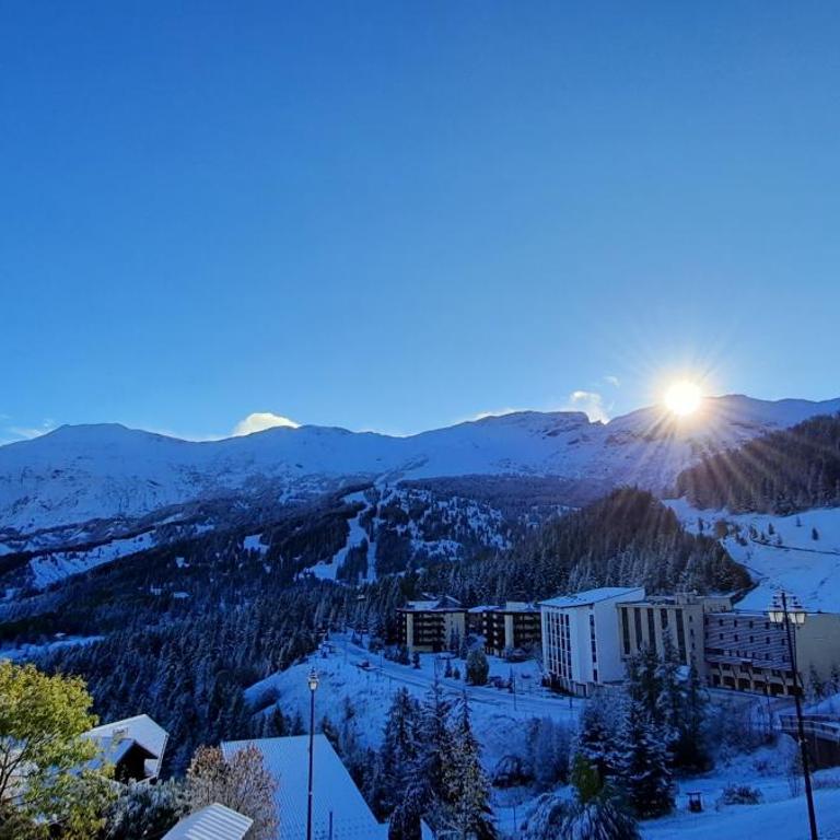 Studio avec balcon et vue exceptionnelle au Super-Sauze - skis aux pieds - Studio - Vue sur Montagne - 1