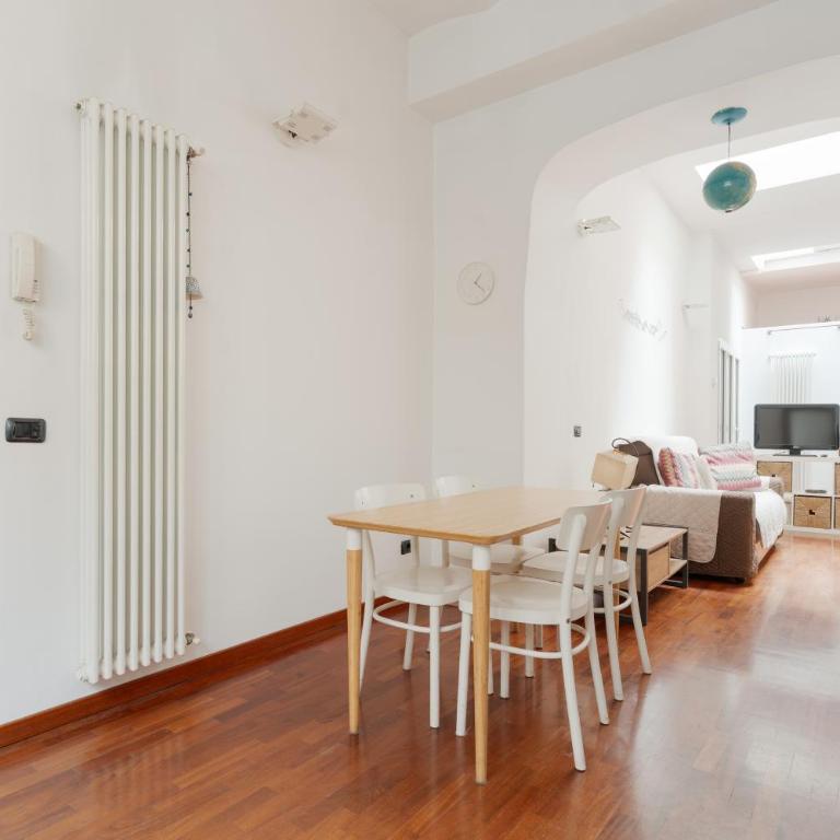 GuestHost - Central Apartment on two levels - Appartamento con 1 Camera da Letto - 2