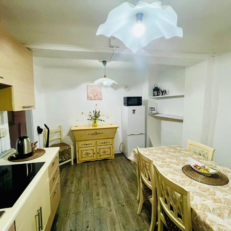Dolce casa - Two-Bedroom Apartment - 12
