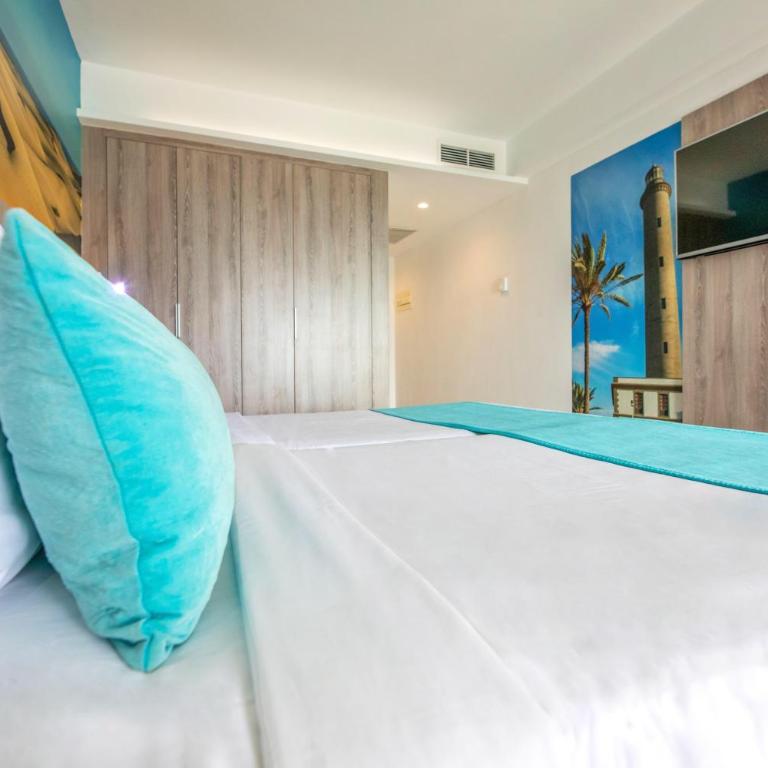 BLUESEA Marieta & Spa - Habitación Doble Deluxe con vistas parciales al mar - 2 camas - 2