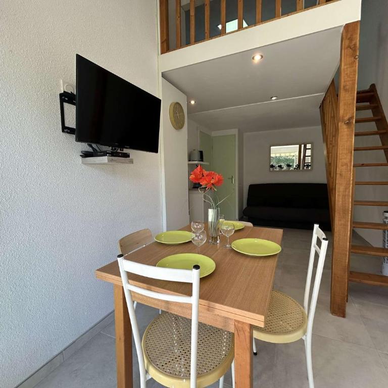 SP260-026 Maison 2 pièces mezzanine 6 couchages SAINT PIERRE LA MER - Maisonnette - 6
