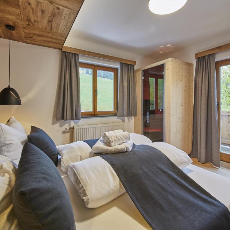 Chalet Wallehen by we rent, Ski-in & Ski-out - Three-Bedroom Premium Apartment with Balcony - 12