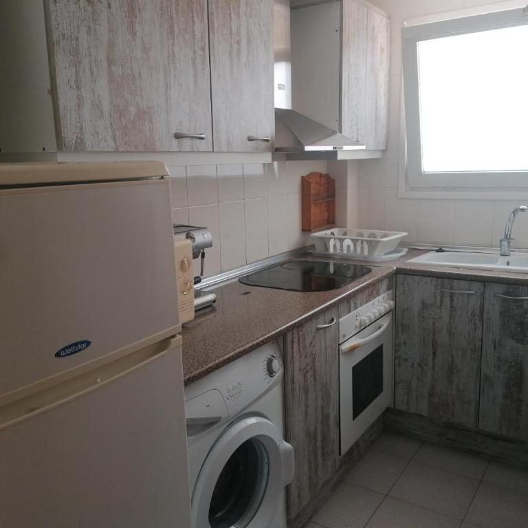 Good location, Beach 5 min, Parking, Air Conditioning - Apartamento de 2 dormitorios - 7