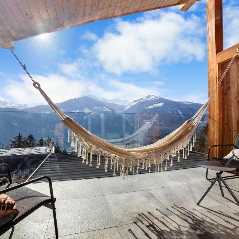 Chalet Diognysos B&B, Wellness & Boutique Hotel, Valais Crans-Montana Diogne - Suite Junior – Vue sur Montagne - 2