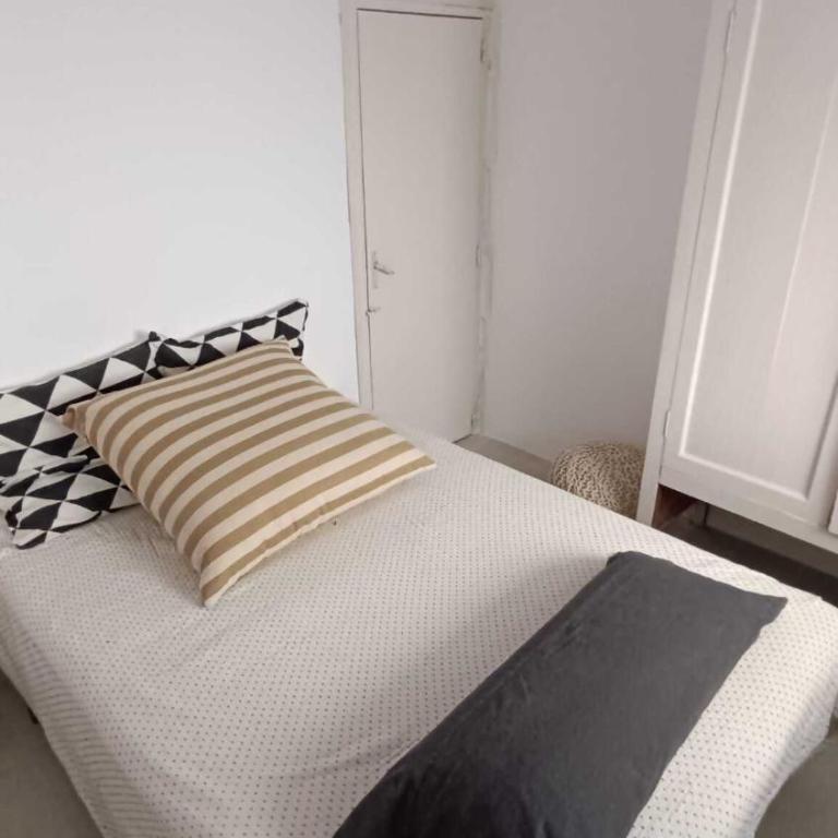 L'Atelier Casco Antiguo Alicante - Three-Bedroom Apartment - 13