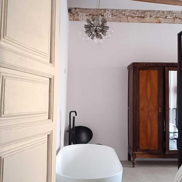 L'Atelier Casco Antiguo Alicante - Three-Bedroom Apartment - 16
