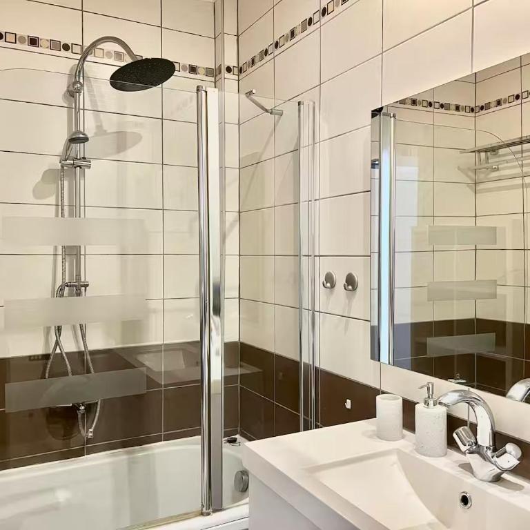 Escale Inn Reims - 4 personnes proche Arena - Appartamento con 2 Camere da Letto - 15