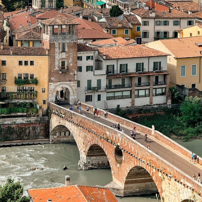 La Dolce Vita Boutique Apartment Elegant Terrace Ponte Pietra - Appartamento con Terrazza - 52