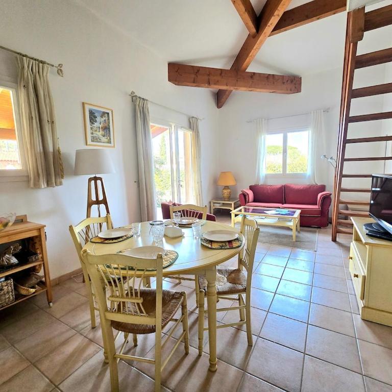Romarin - au bord du golf - piscine- clim - Villa 2 Chambres - 14