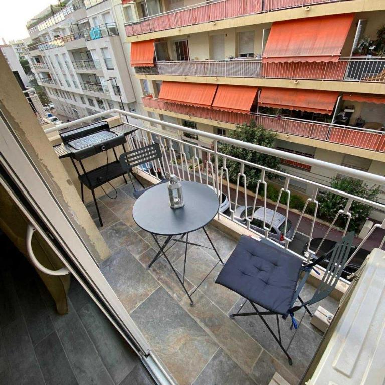 La Perle de Juan train station 400m away beach 9 min walk - One-Bedroom Apartment - 2