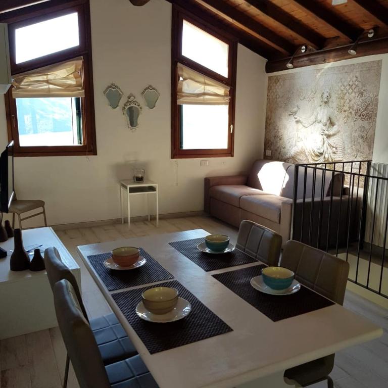 The Happiness of the Lake - Appartamento Superior con 1 Camera da Letto e Balcone - 15