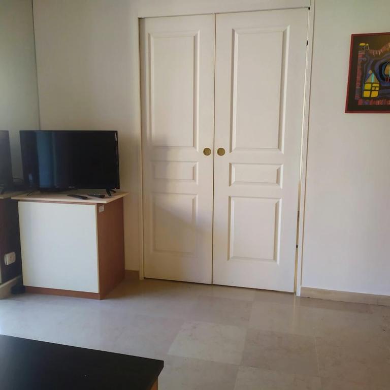 WeHost BARETY - Blooming Balcony Retreat - Central 3-4prs - Appartement - Vue sur Jardin - 12