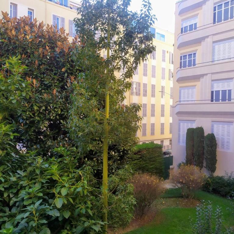 WeHost BARETY - Blooming Balcony Retreat - Central 3-4prs - Appartement - Vue sur Jardin - 33