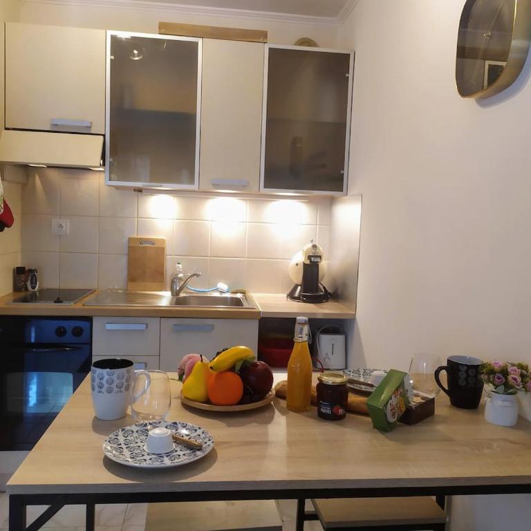 WeHost BARETY - Blooming Balcony Retreat - Central 3-4prs - Appartement - Vue sur Jardin - 8