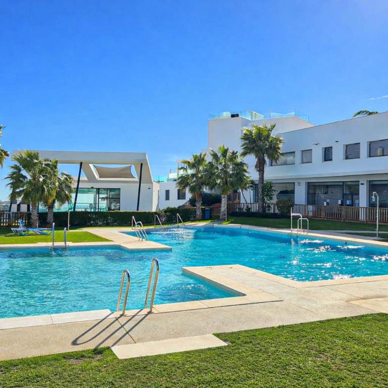 Modern 3 bed in Casa Banderas, La Cala De Mijas - Three-Bedroom Apartment - 1
