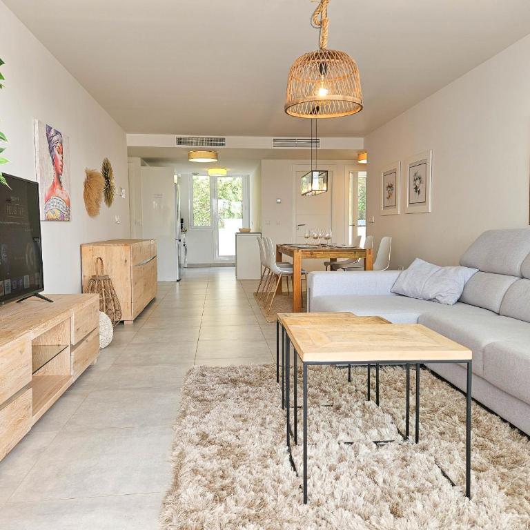 Modern 3 bed in Casa Banderas, La Cala De Mijas - Three-Bedroom Apartment - 7