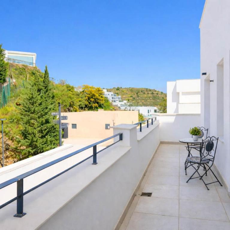 Modern 3 bed in Casa Banderas, La Cala De Mijas - Three-Bedroom Apartment - 31
