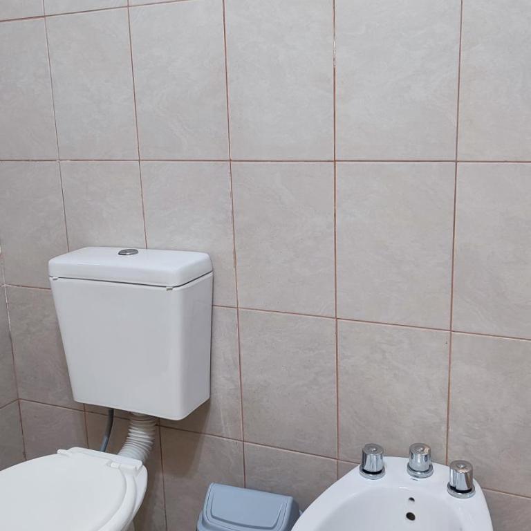 Alojamiento con pileta a 5 minutos del estadio y nodo tecnológico - Apartamento de 1 dormitorio - 2
