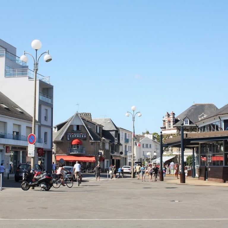 Baie de La Baule - Centre ville à 30 mètres de la mer et du port de plaisance - Apartment - 16