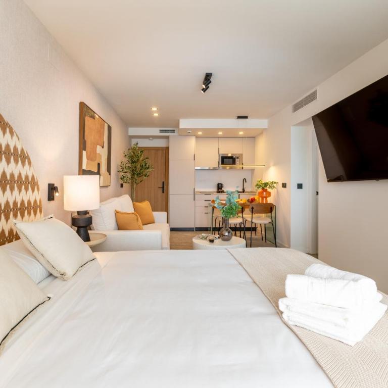 Apartamentos Plaza España - Enjoy Sevilla - Estudio Deluxe con cama grande - 17