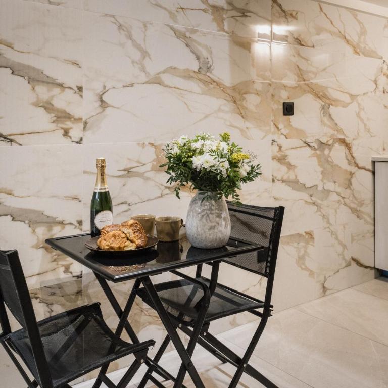 Cosy room inside Batignolles - L60 - Apartamento de 1 dormitorio - 2
