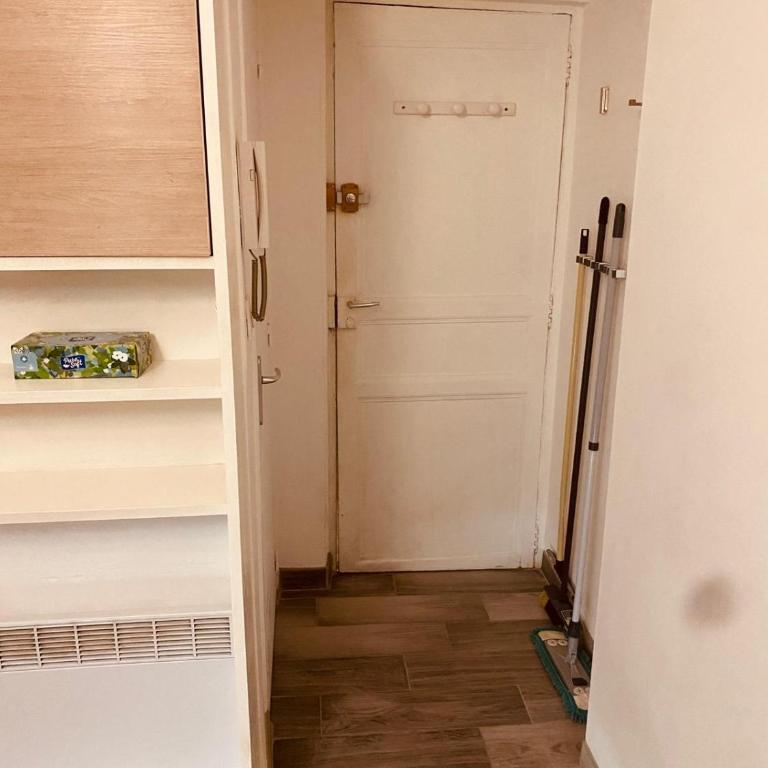 Studio lumineux avec balcon à Hyères - Appartement 1 Chambre - 7