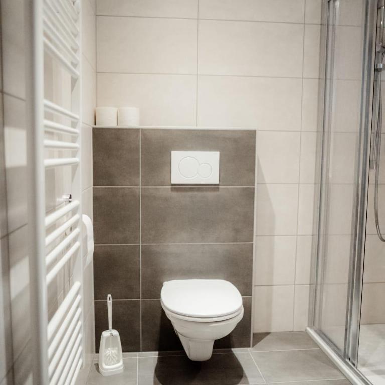 Pension Singer - Doppelzimmer mit Balkon (2 Erwachsene + 1 Kind) - 6
