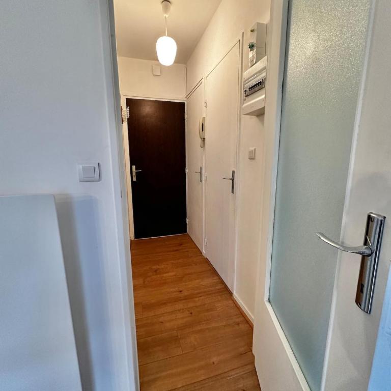 Isabelle - Appart 31m2 confortable en RDC avec parking et terrasse - Apartment mit 1 Schlafzimmer - 25