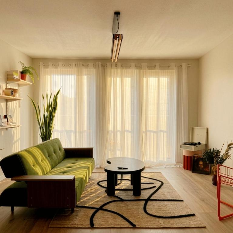 Fenêtre sur Cour - Hyper centre, Parking Inclus, Balcon, Wifi - Appartamento con 1 Camera da Letto - 1