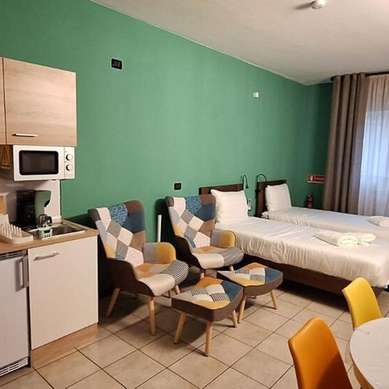 Budget Stay + Private Parking - Appartamento - 3