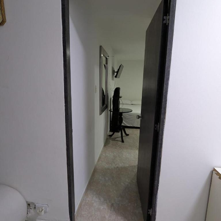 Casa hotel la 33 - Habitación Doble con baño privado - 2 camas - 1