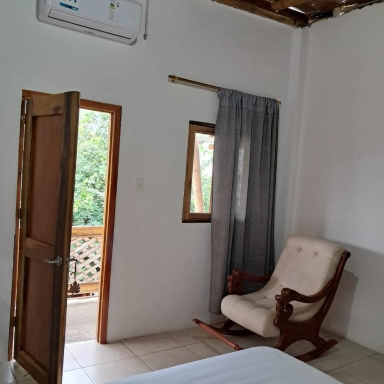 PiscinaCascolHostal - Double or Twin Room - 10