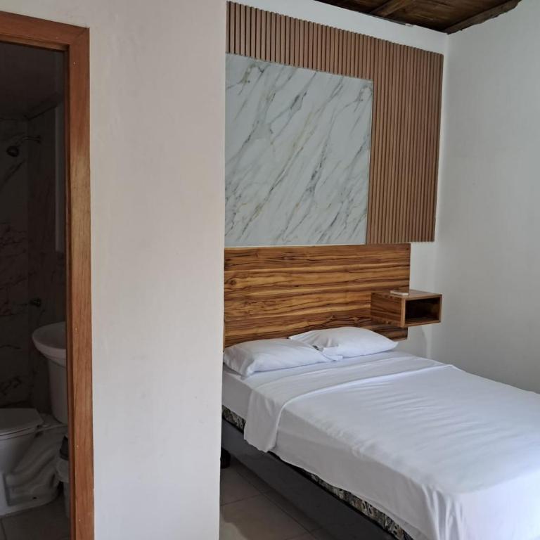 PiscinaCascolHostal - Double or Twin Room - 12