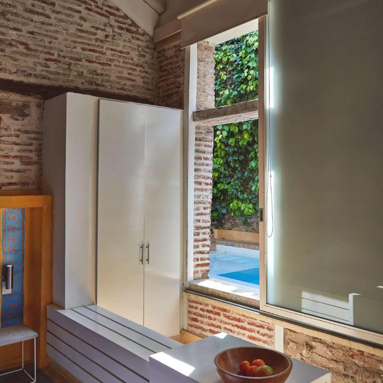 NOK Luxury Colonial Villa 6BR with Pool Staff & Breakfast at Getsemani - Villa - 20