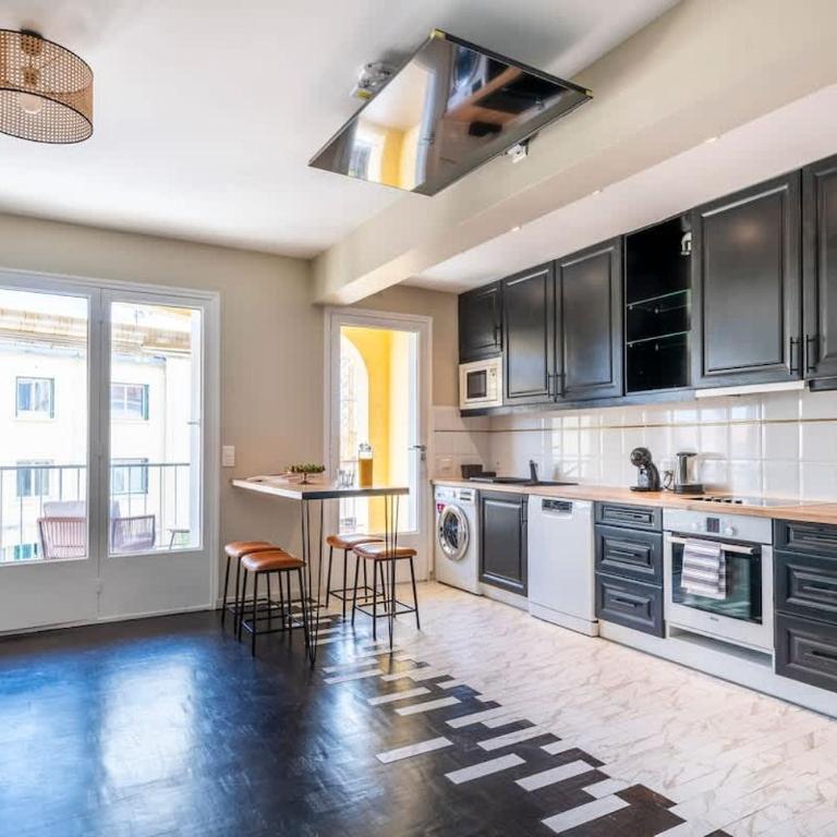Le Loft du Marché Forville # Vieux Port et Plage à deux pas - Appartement 2 Chambres - 25