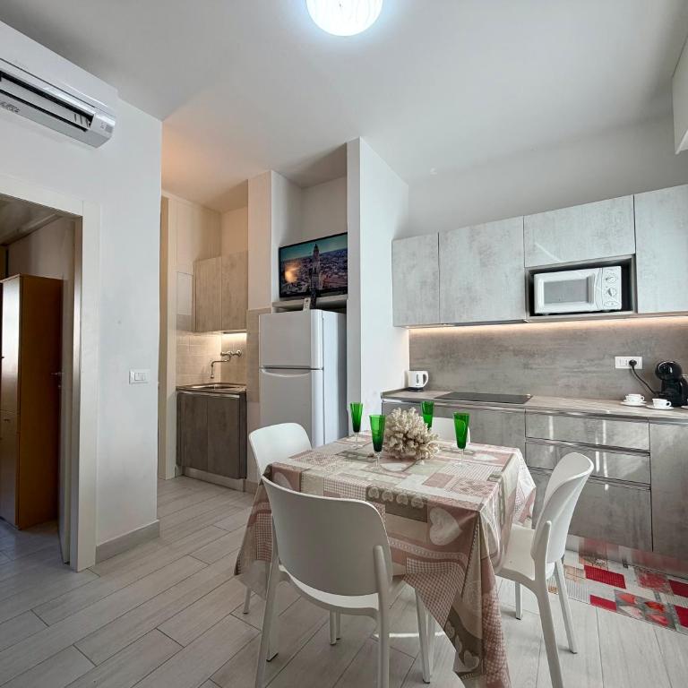 NEW Apartment LIGNANO SABBIADORO Private Parking and AC - One-Bedroom Apartment - 1