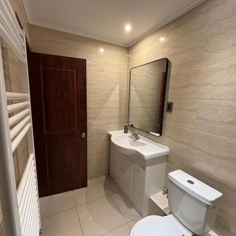 Elegancia Patagonica - Four-Bedroom House - 16