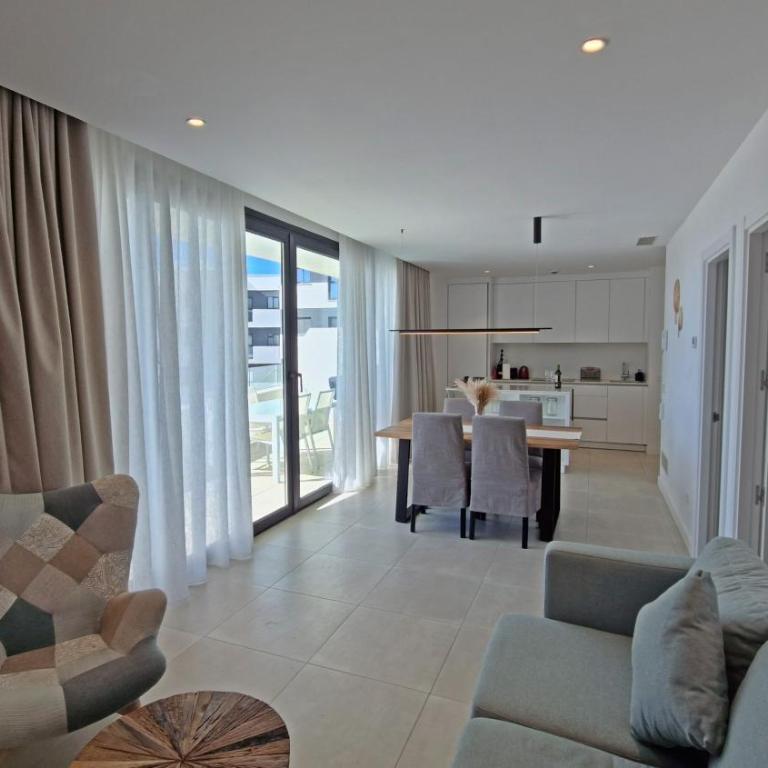 Mara's Apartments Higuerón West - Suncoast Comfort - Apartamento de 2 dormitorios con balcón y terraza - 7
