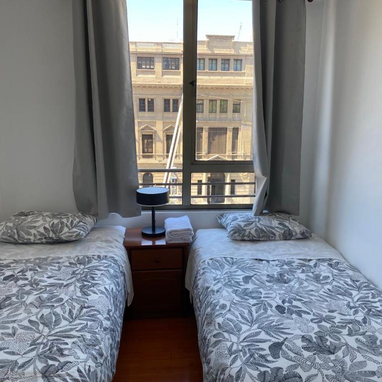 Cozy & Modern Apartment, Unbeatable Location - Two-Bedroom Apartment - 4