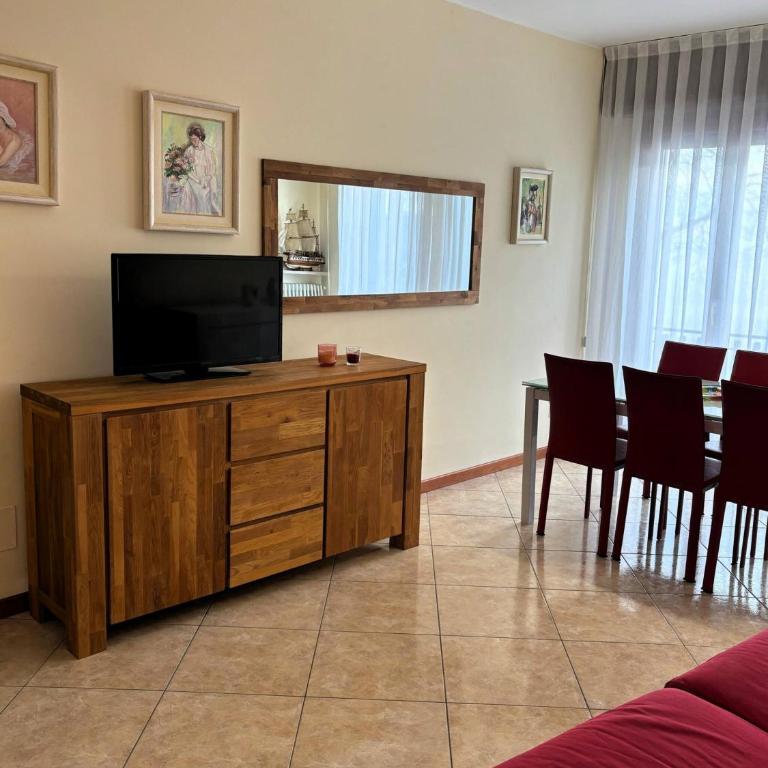 Casa Lungolago - Appartamento con 2 Camere da Letto e Vista Lago - 10