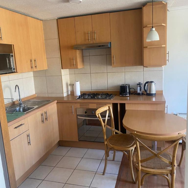 Cozy & Modern Apartment, Unbeatable Location - Two-Bedroom Apartment - 2