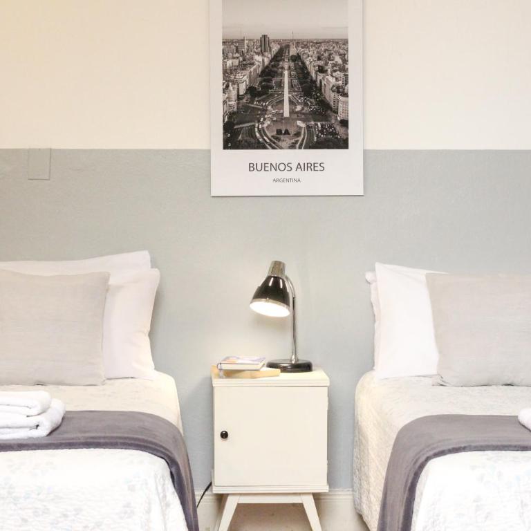 LOPEZ Hostel & Suites - Twin Room with Private Bathroom - 8