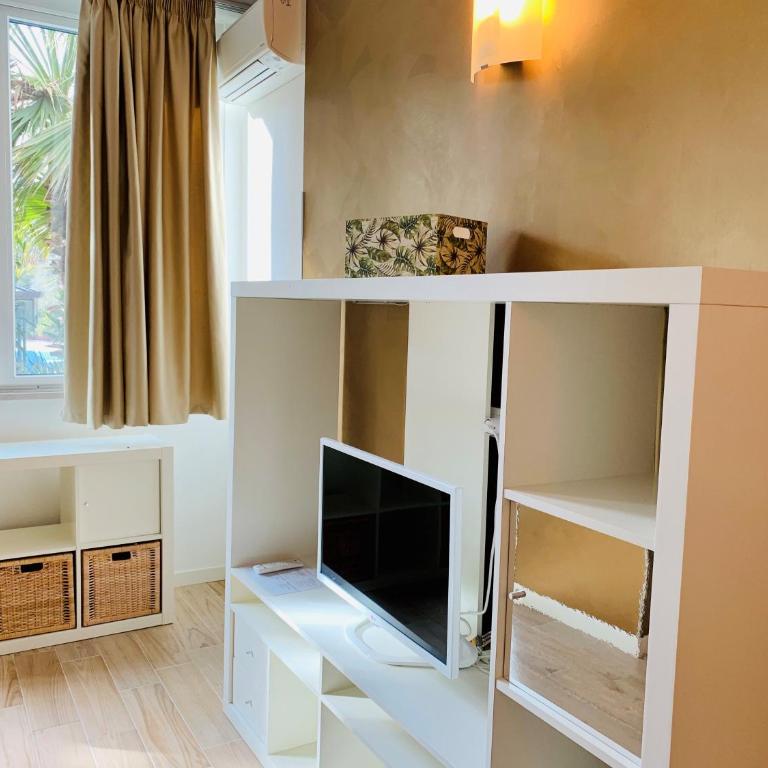 Front Lake Apartment Bardolino - Appartamento con 1 Camera da Letto - 1