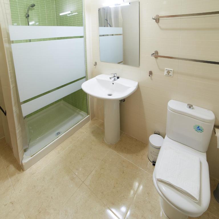 Casa España Art & Arena - Alicante Center 3 Bedrooms - Three-Bedroom Apartment - 5