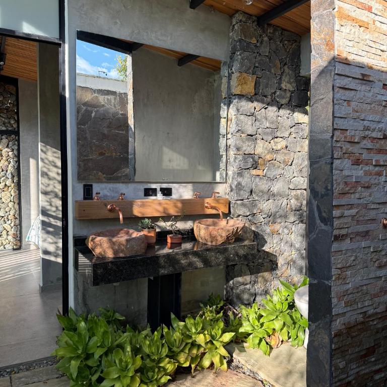 Sunset Palm Alojamiento Rural - Habitación con cama extragrande y vistas a la montaña - 10