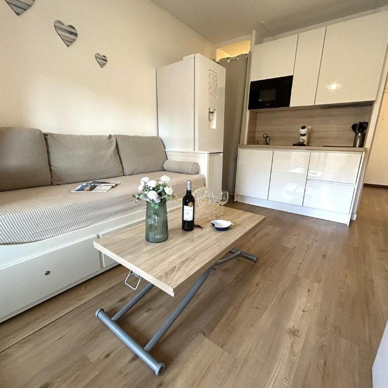 Charmant studio en résidence avec piscine 2 pers - FR-1-845-16 - Apartamento - 1